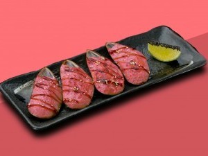 Запеченные Мидии в ракушках под фирменным соусом